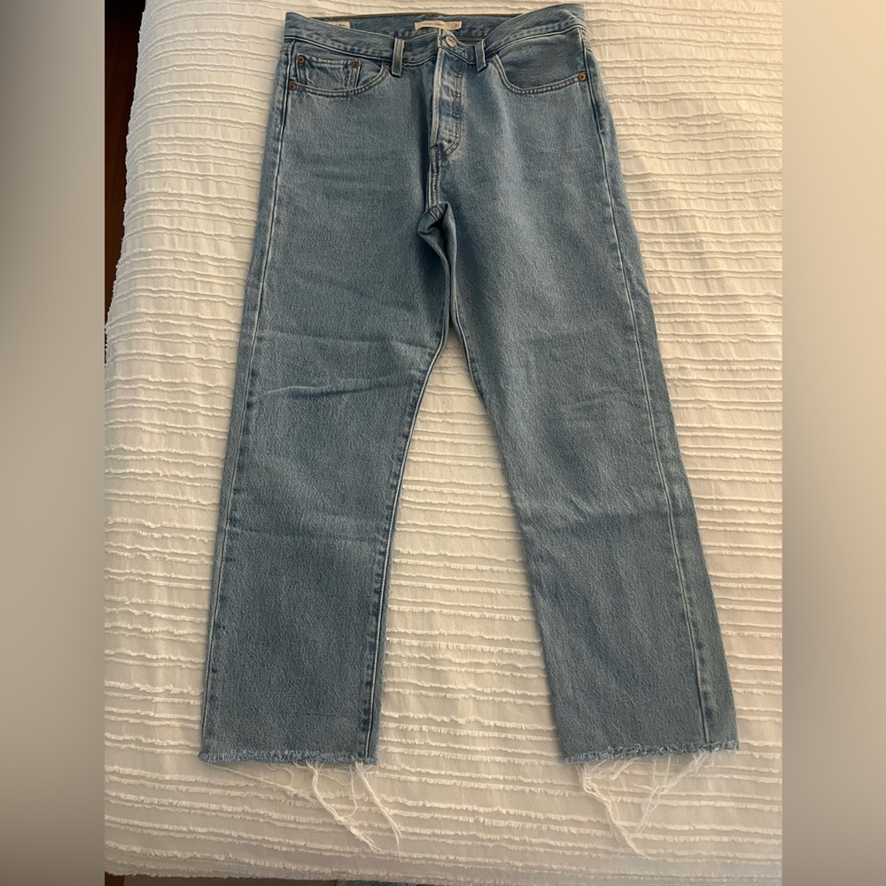 Levi’s light wash jeans